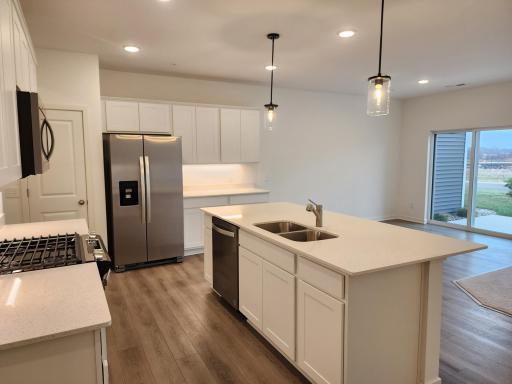 4720 AirLake Curve, Woodbury, MN 55129