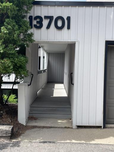 13701 Nicollet Avenue, 204, Burnsville, MN 55337