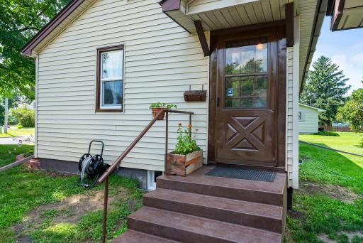 326 4th Avenue NE, Cambridge, MN 55008