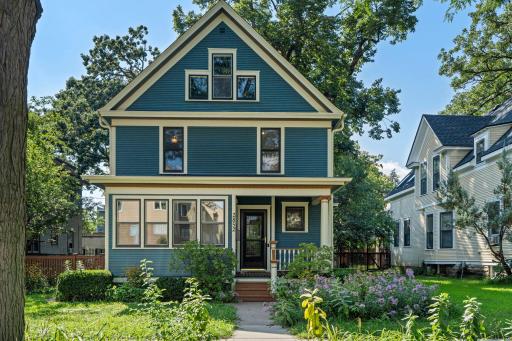 2852 Humboldt Avenue S, Minneapolis, MN 55408