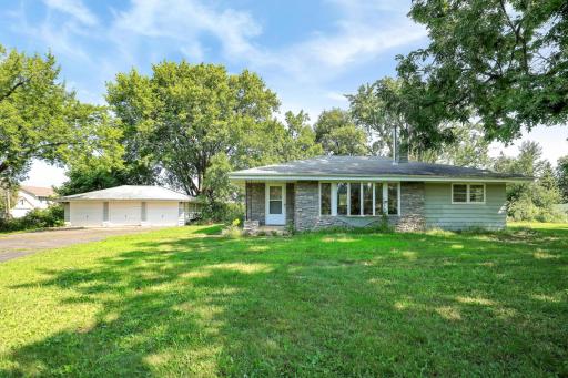2511 Highwood Avenue E, Saint Paul, MN 55119