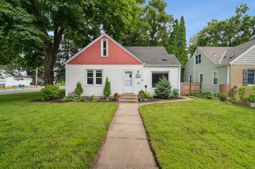 145 16th Avenue N, Hopkins, MN 55343