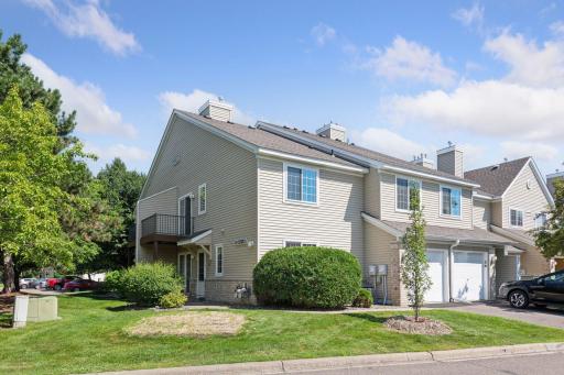 2230 Ranchview Lane North - Spacecrafting - 0001.jpg