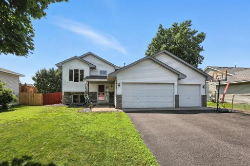 9672 Hale Avenue S, Cottage Grove, MN 55016