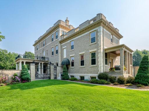 808 Summit Avenue, 3, Saint Paul, MN 55105