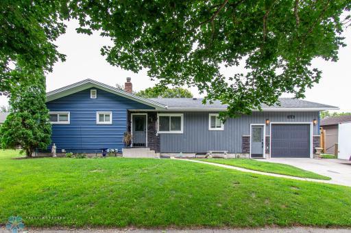 516 16th Street S, Moorhead, MN 56560