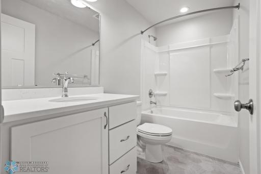 1520 67th Avenue S, Fargo, ND 58104