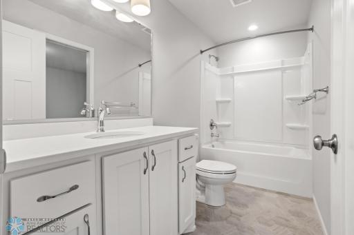 1520 67th Avenue S, Fargo, ND 58104