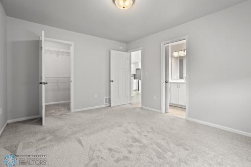 1520 67th Avenue S, Fargo, ND 58104
