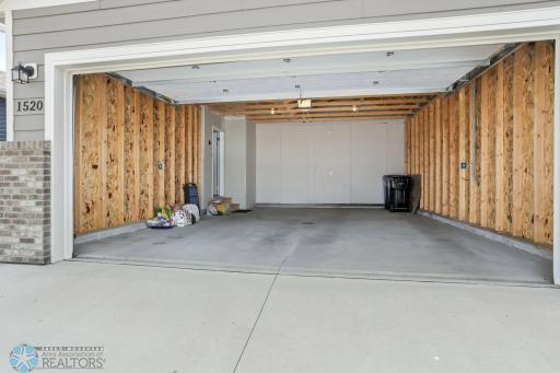 1520 67th Avenue S, Fargo, ND 58104