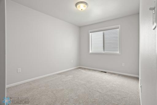 1520 67th Avenue S, Fargo, ND 58104