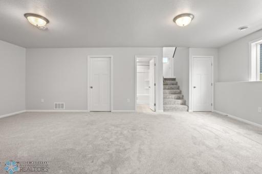 1520 67th Avenue S, Fargo, ND 58104