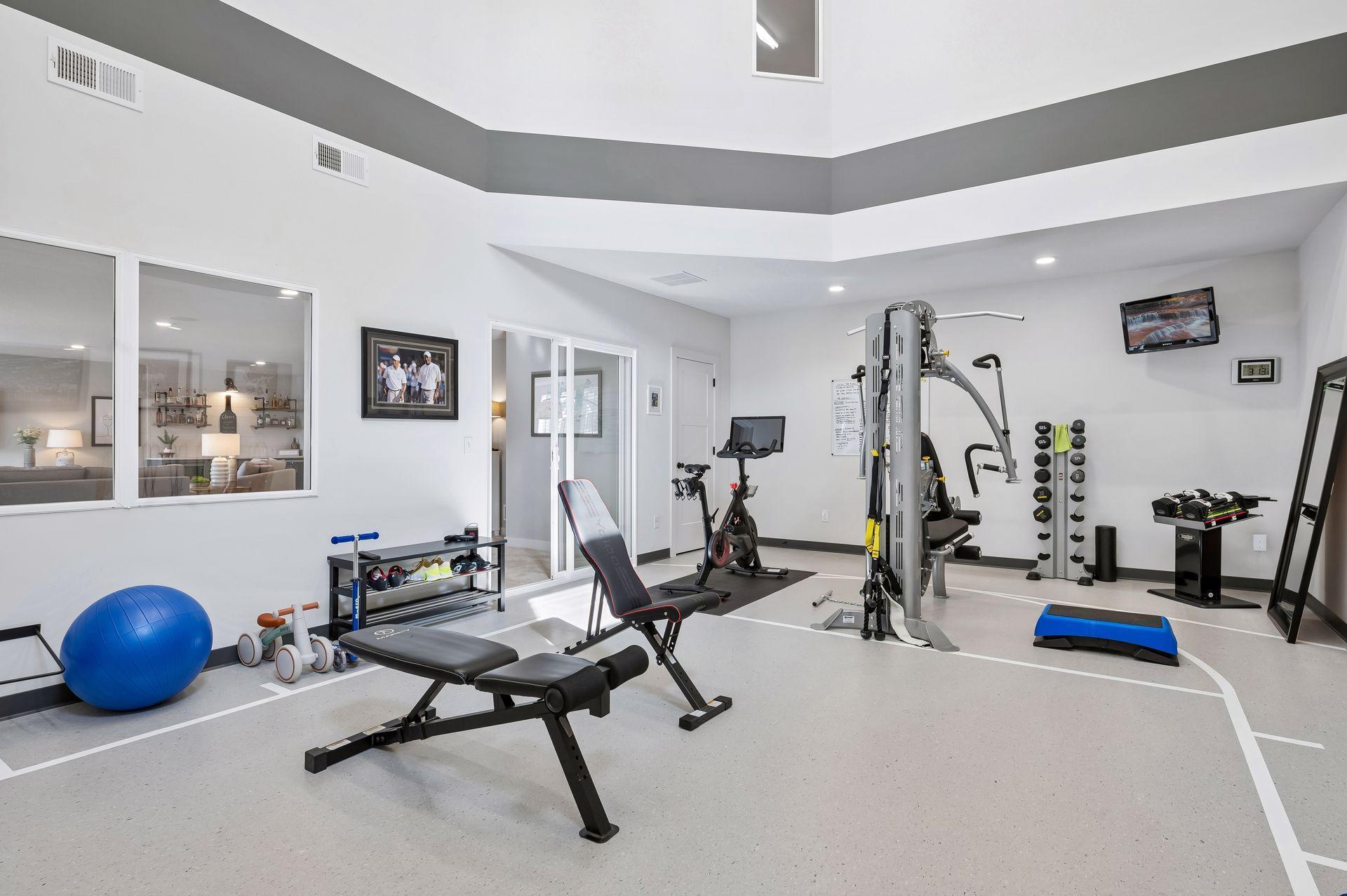 Sport court/fitness gym