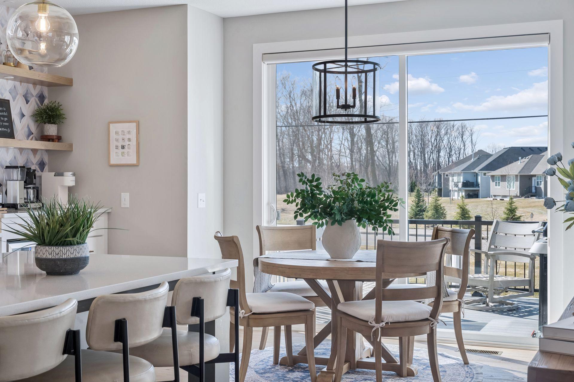 Informal eat in kitchen area