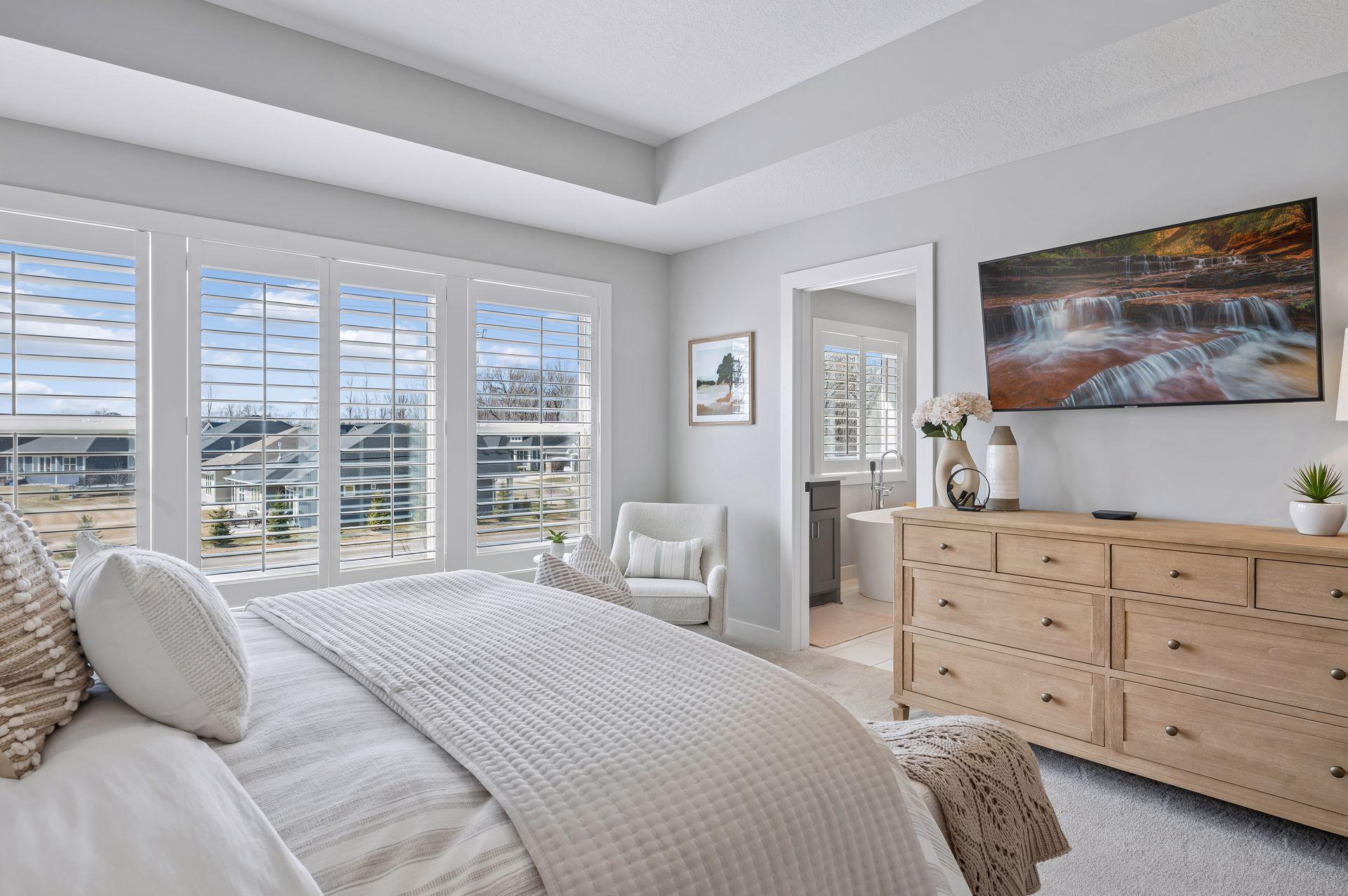 Primary bedroom & large ensuite