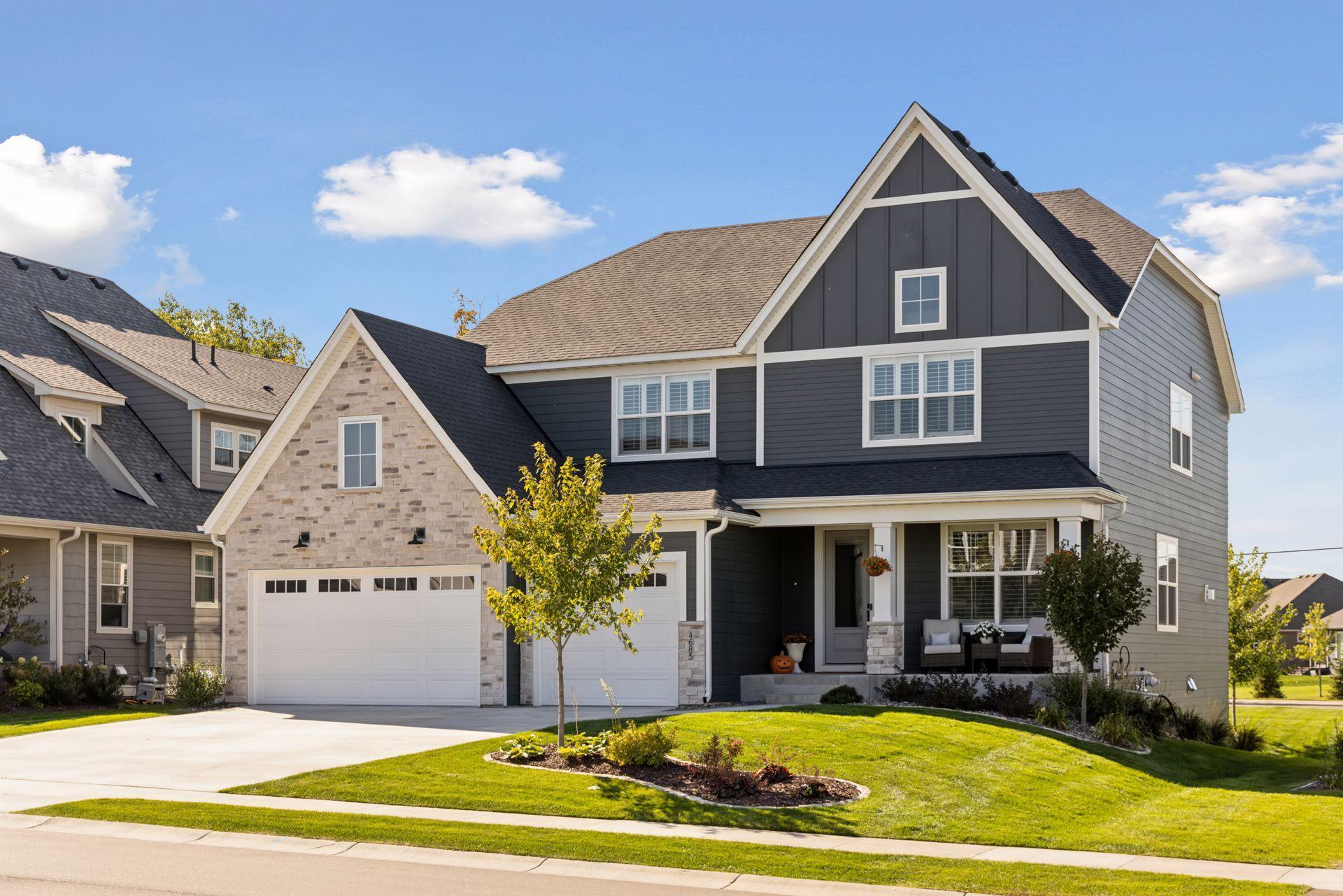 Welcome home to 4685 Garland Lane N