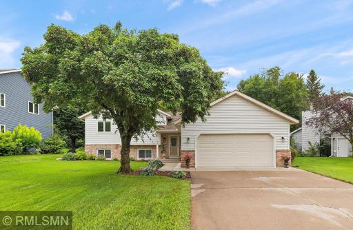 1388 Dorland Road S, Saint Paul, MN 55119