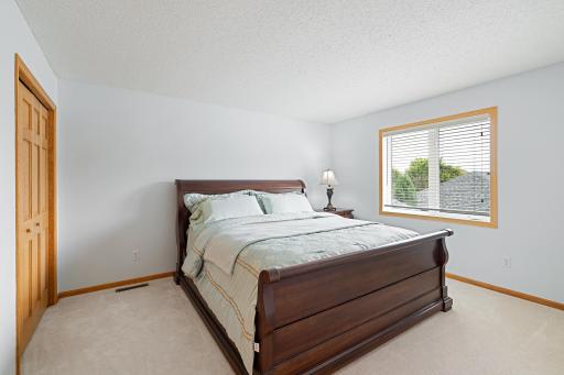17985 Strawberry Court, Eden Prairie, MN 55347