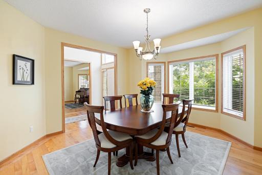 17985 Strawberry Court, Eden Prairie, MN 55347