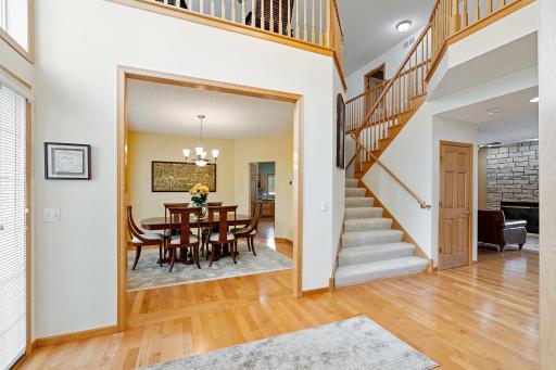 17985 Strawberry Court, Eden Prairie, MN 55347