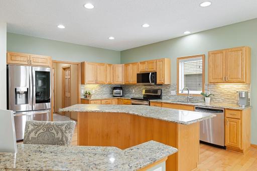 17985 Strawberry Court, Eden Prairie, MN 55347