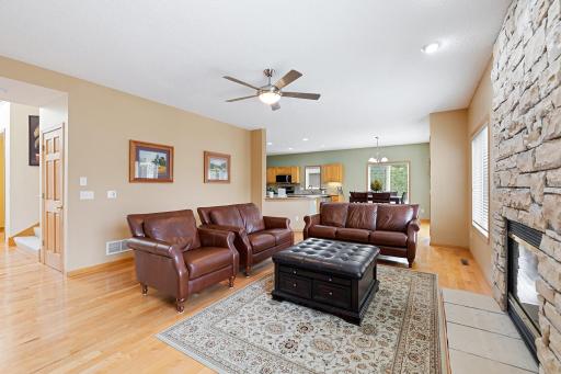 17985 Strawberry Court, Eden Prairie, MN 55347