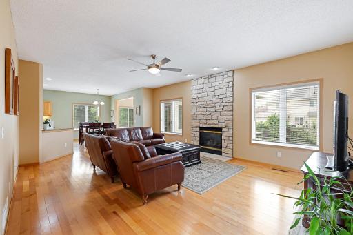 17985 Strawberry Court, Eden Prairie, MN 55347