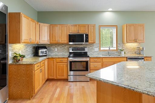 17985 Strawberry Court, Eden Prairie, MN 55347