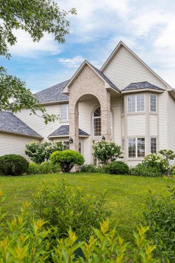 17985 Strawberry Court, Eden Prairie, MN 55347