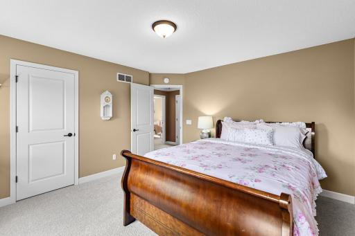 2650 Northview Drive, Victoria, MN 55386