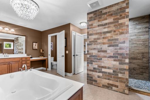 2650 Northview Drive, Victoria, MN 55386