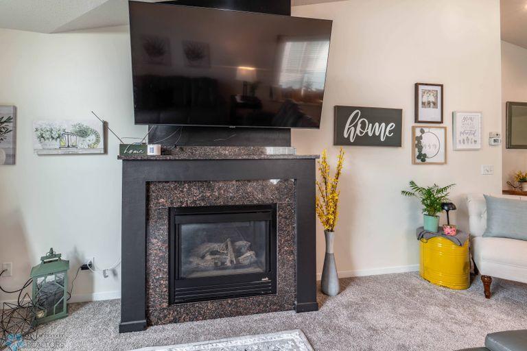 GAS FIREPLACE