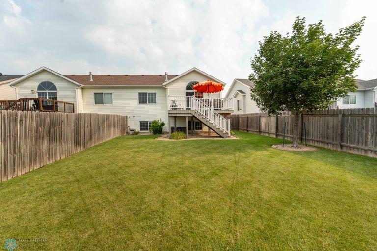LARGE LOT!! LARGE FENCED YARD!!