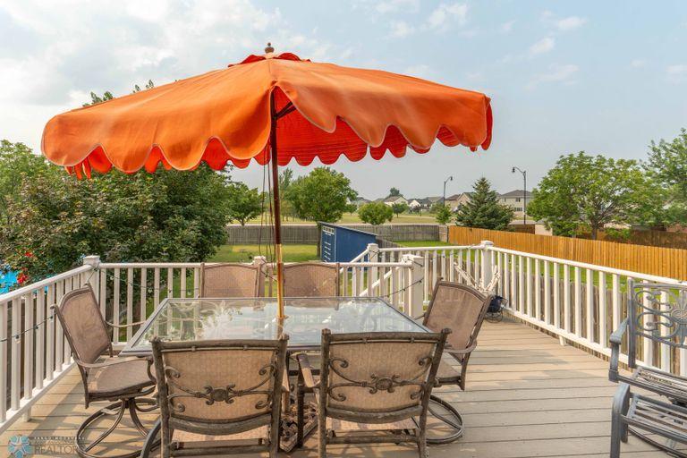 MAINTENANCE FREE DECK