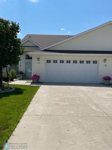 835 Cinnamon Ridge Place, West Fargo, ND 58078