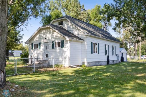 281 Grove Street, Sheldon, ND 58068