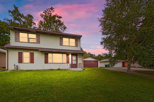 1697 Rose Place, Roseville, MN 55113