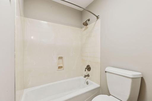 18034 Tamarack Drive, Minnetonka, MN 55345