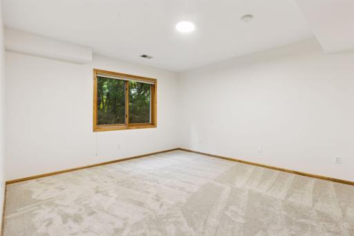 18034 Tamarack Drive, Minnetonka, MN 55345