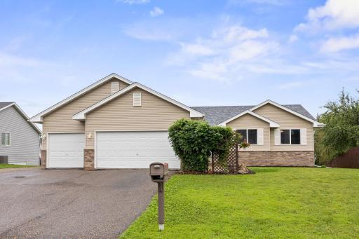 165 Pheasant Ridge Drive, Montrose, MN 55363