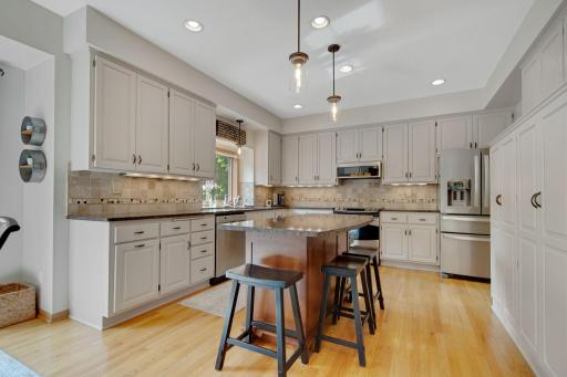 1334 Berwick Lane, Mahtomedi, MN 55115