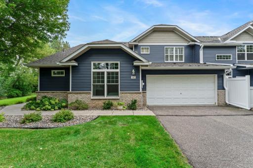 495 Hickory Lane N, Saint Paul, MN 55128