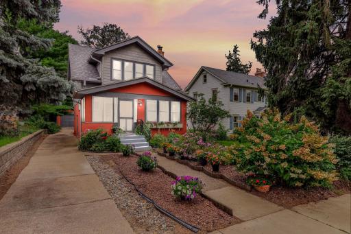 01-web-or-mls-4917-Bryant-Ave_Twilight.jpg