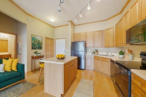 Spacious kitchen with all new appliances! (Virtually staged)