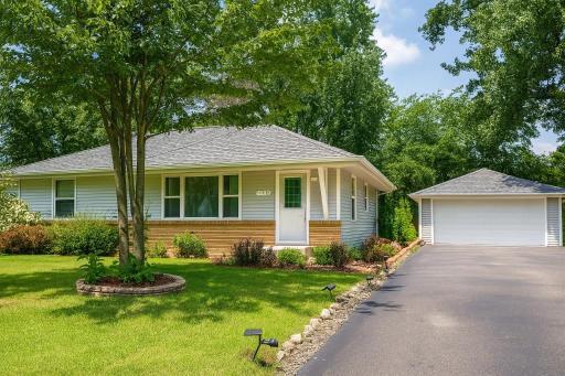 211 92nd Avenue NE, Minneapolis, MN 55434