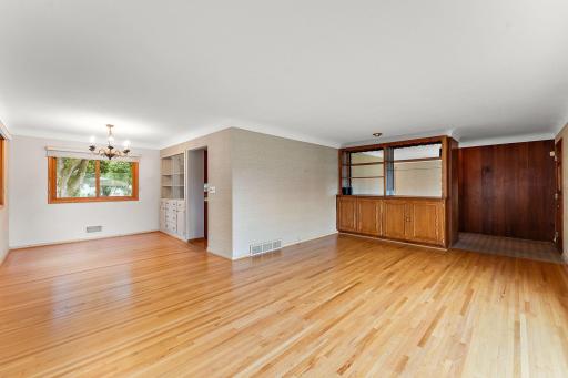 354 Edith Drive, Saint Paul, MN 55118