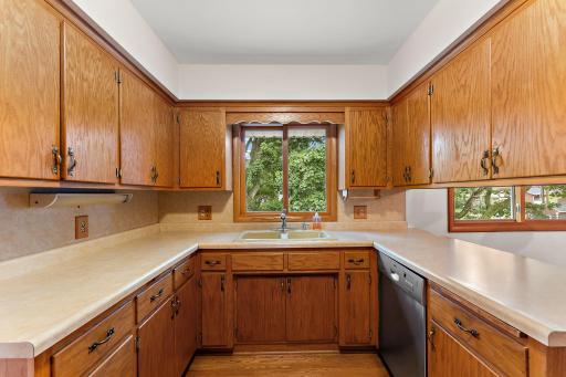 354 Edith Drive, Saint Paul, MN 55118