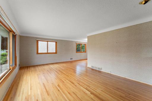 354 Edith Drive, Saint Paul, MN 55118