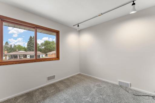 354 Edith Drive, Saint Paul, MN 55118