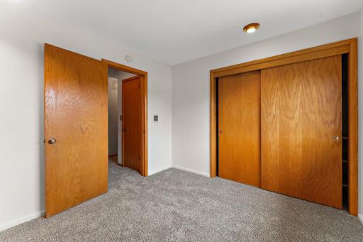 354 Edith Drive, Saint Paul, MN 55118